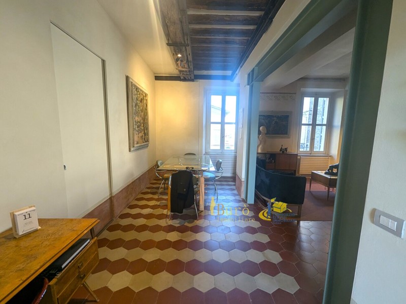 Appartamento in Affitto a Parma, zona Parma Centro, 1'300€, 120 m², arredato