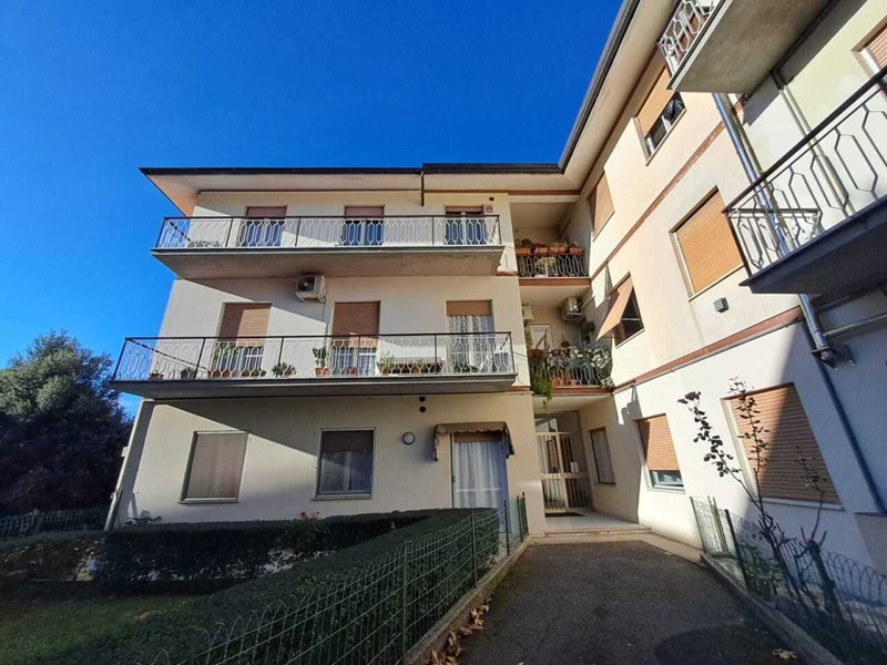 Appartamento in Affitto a Amelia, 400&euro;, 107 m²