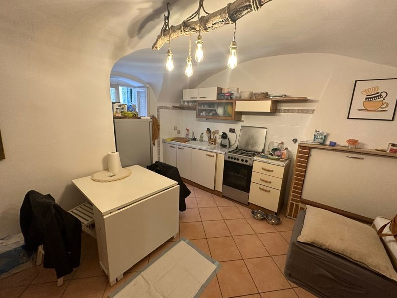 Quadrilocale in Vendita a Santo Stefano di Magra, 80'000&euro;, 65 m²
