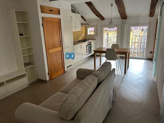 Bilocale in Affitto a Bologna, 950€, 60 m², arredato