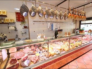 Immobile commerciale in Vendita a Siracusa, zona Panagia-Piazza delle Province, 90'000&euro;, 80 m²