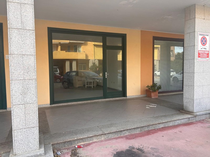 Negozio in Vendita a Palau, 99'000&euro;, 69 m²