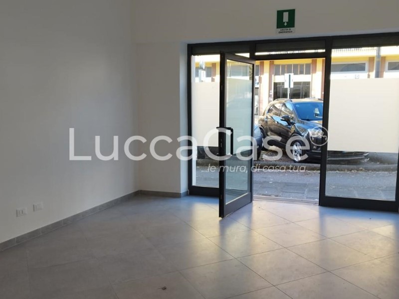 Immobile commerciale in Affitto a Lucca, 1'000&euro;, 60 m²
