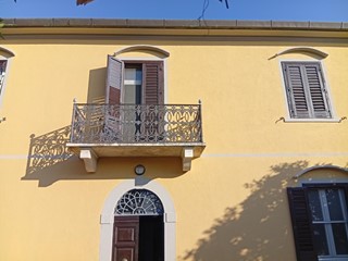 Villa in Vendita a San Giuliano Terme, zona Pontasserchio, 700'000&euro;, 300 m², arredato