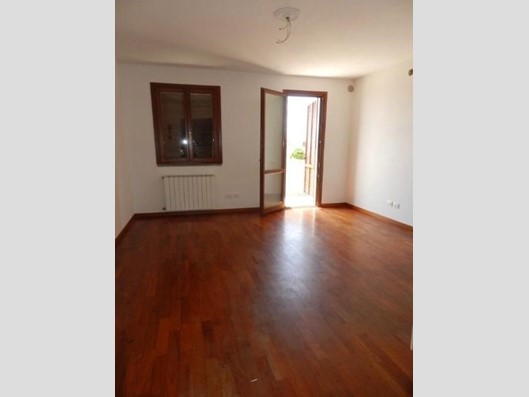 Trilocale in Affitto a Cascina, zona San Frediano a Settimo, 800&euro;, 80 m², arredato