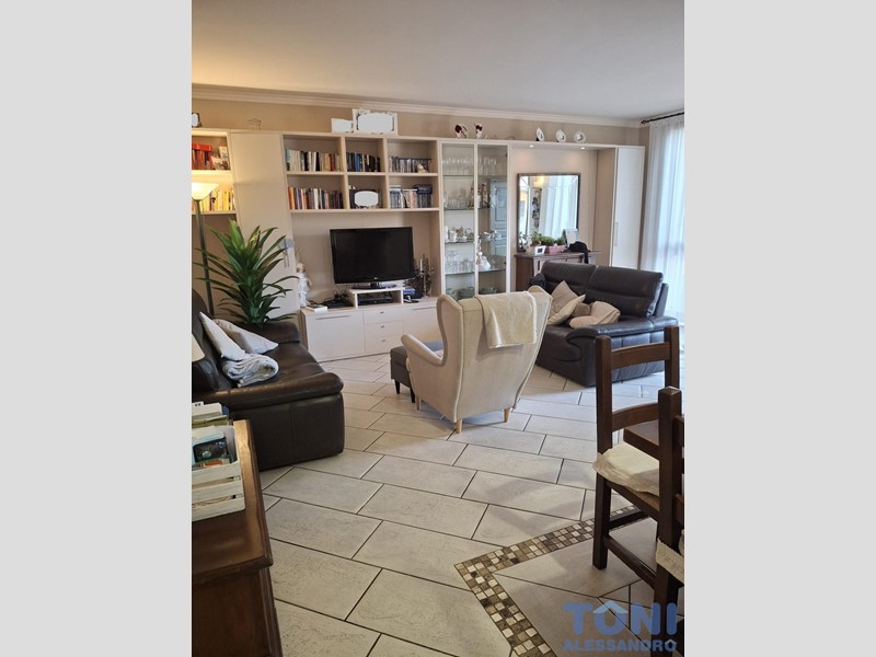 Appartamento in Vendita a Empoli, 360'000&euro;, 140 m²