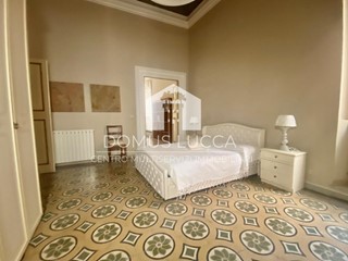 Trilocale in Affitto a Lucca, 1'300€, 60 m², arredato