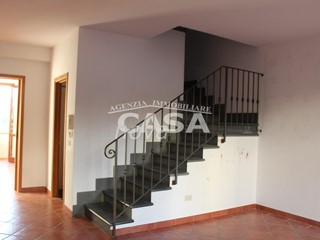 Villetta a schiera in Affitto a Santa Maria a Monte, 990&euro;, 130 m², con Box