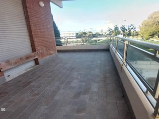 Appartamento in Affitto a Livorno, 1'400€, 130 m², arredato