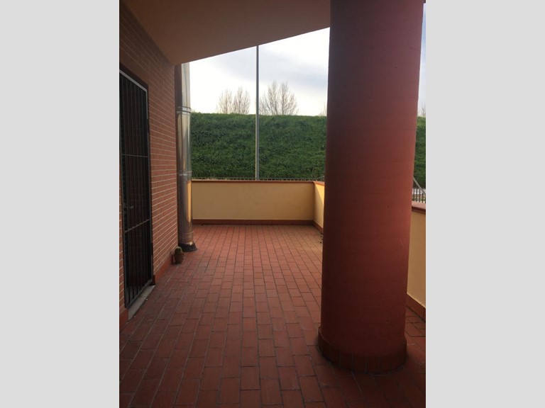 Quadrilocale in Affitto a Pisa, zona Riglione Oratoio, 800€, 90 m², arredato, con Box