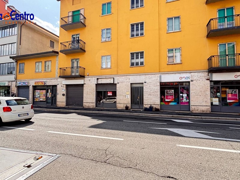 Immobile commerciale in Affitto a Aosta, 450&euro;, 32 m²