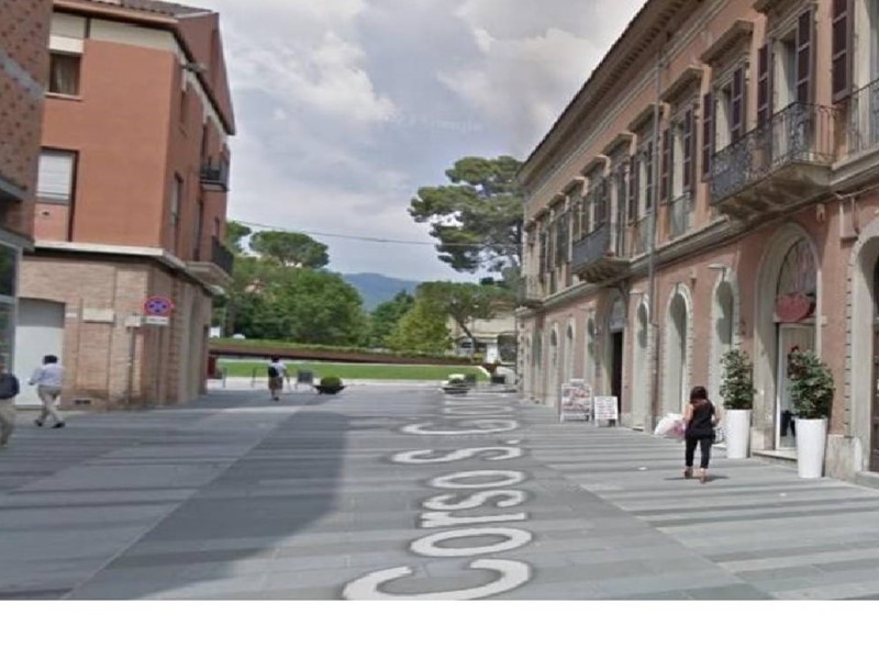 Attività commerciale in Vendita a Teramo, 50'000&euro;, 100 m²