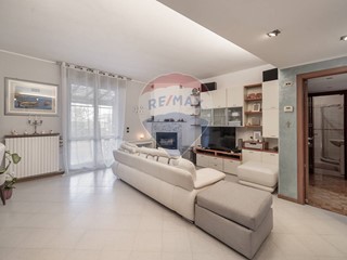 Trilocale in Vendita a Muggiò, 309'000&euro;, 118 m²