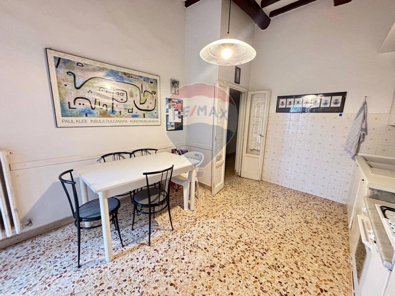 Quadrilocale in Vendita a Cavriglia, 107'000&euro;, 121 m²