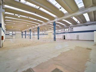 Capannone in Affitto a Vimercate, 10'834&euro;, 1805 m²