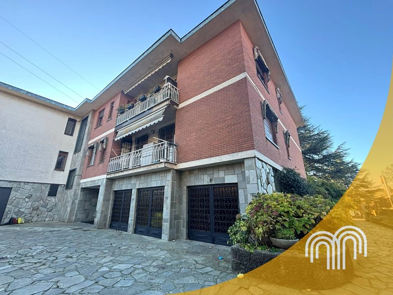 Appartamento in Vendita a Pino Torinese, 399'000&euro;, 270 m²