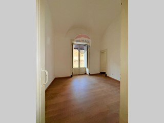 Quadrilocale in Vendita a Catania, 65'000&euro;, 82 m²