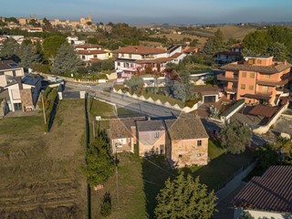 Rustico in Vendita a Barbara, 52'000&euro;, 160 m²