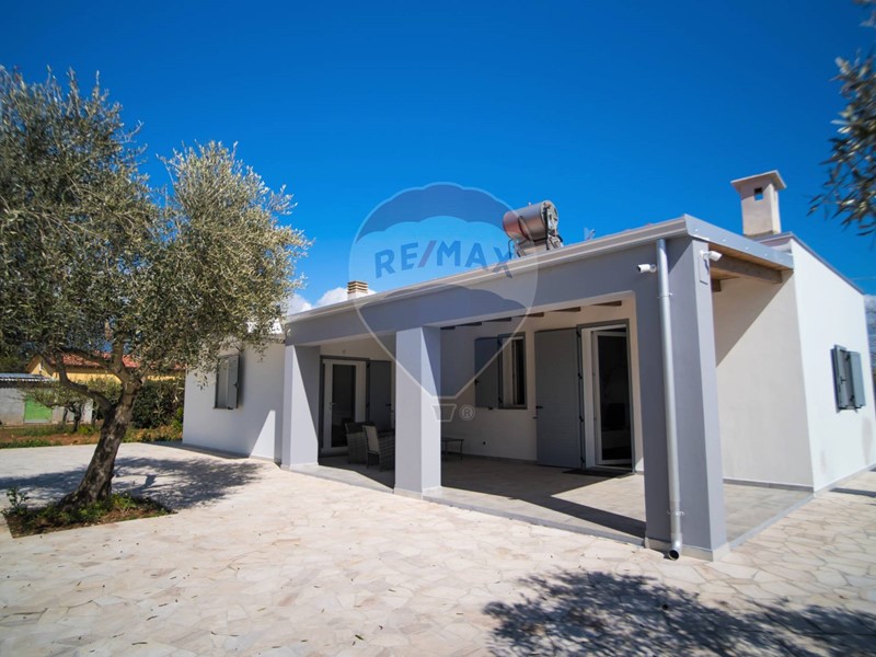Villa in Vendita a Alghero, 389'900&euro;, 168 m²