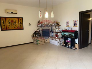 Villa in Vendita a Marsala, 160'000&euro;, 240 m²