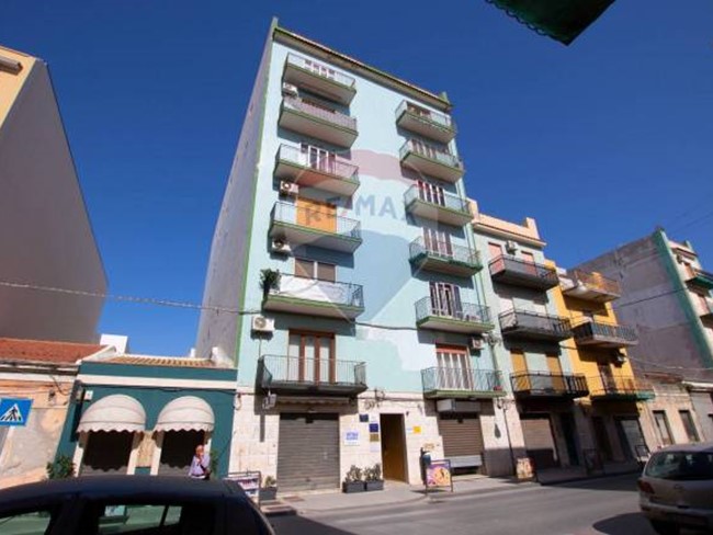 Quadrilocale in Vendita a Augusta, 55'000&euro;, 140 m²