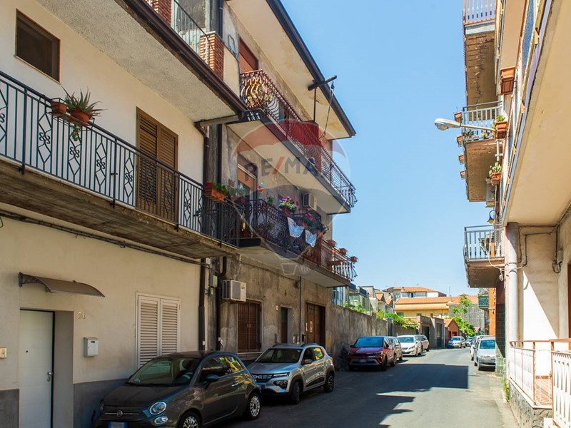 Trilocale in Vendita a San Giovanni la Punta, 85'000&euro;, 81 m²