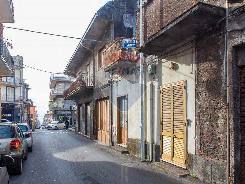 Casa Indipendente in Vendita a Belpasso, 60'000&euro;, 124 m²