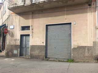 Immobile commerciale in Vendita a Ozieri, 35'000&euro;, 43 m²