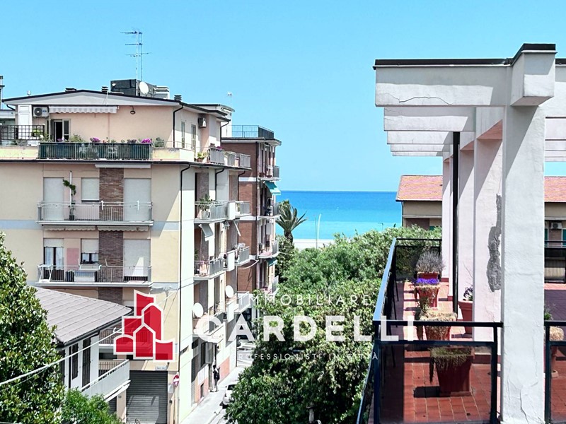 Appartamento in Vendita a Civitanova Marche, 397'000&euro;, 188 m²