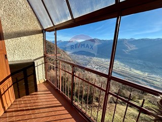 Trilocale in Vendita a Rogno, 58'000&euro;, 78 m²