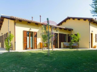 Villa in Vendita a Treia, 1'590'000&euro;, 500 m²