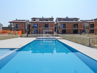 Trilocale in Vendita a Castelnuovo del Garda, 453'000&euro;, 134 m²