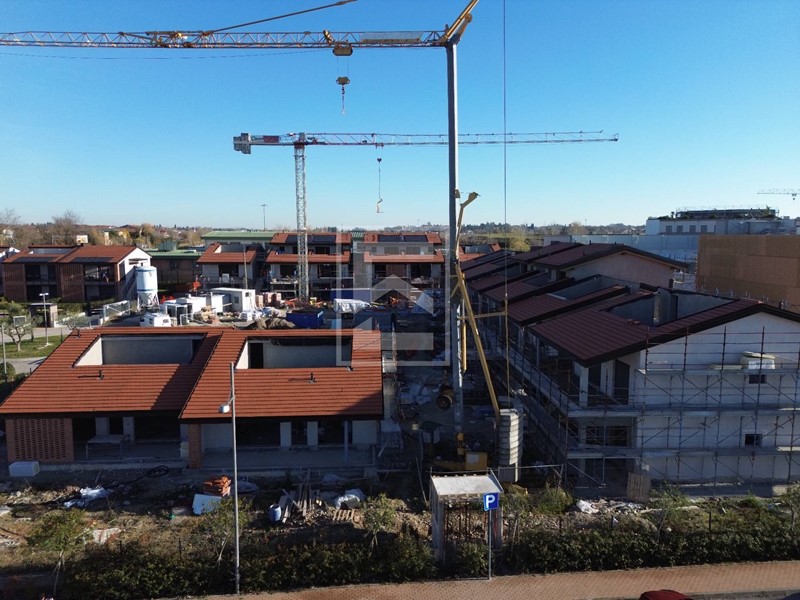 Casa Semi Indipendente in Vendita a Castelnuovo del Garda, 770'000&euro;, 180 m²