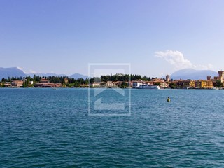 Terreno edificabile in Vendita a Sirmione, 500 m²
