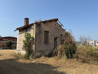 Casa Indipendente in Vendita a Roma, 280'000&euro;, 150 m²