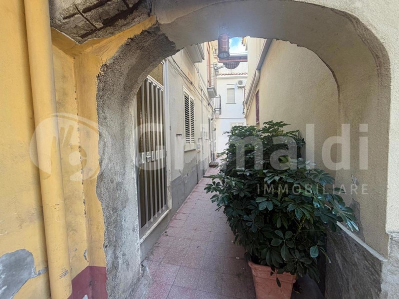 Bilocale in Vendita a Messina, 42'000&euro;, 47 m², arredato