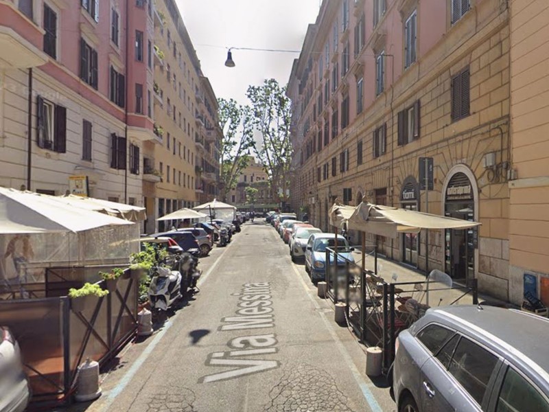 Negozio in Vendita a Roma, 169'000&euro;, 32 m²