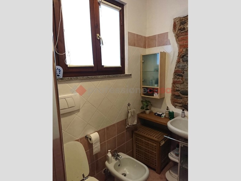 Bilocale in Vendita a Borgomanero, 72'000&euro;, 65 m²