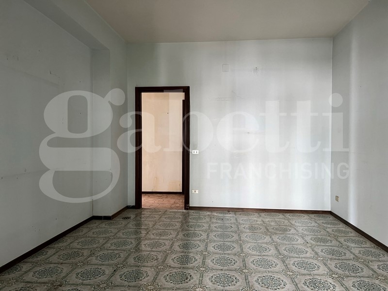 Trilocale in Vendita a Brindisi, 98'000&euro;, 120 m²