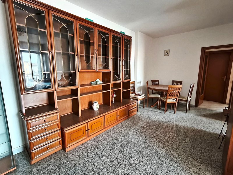 Bilocale in Vendita a Guardea, 80'000&euro;, 87 m², con Box