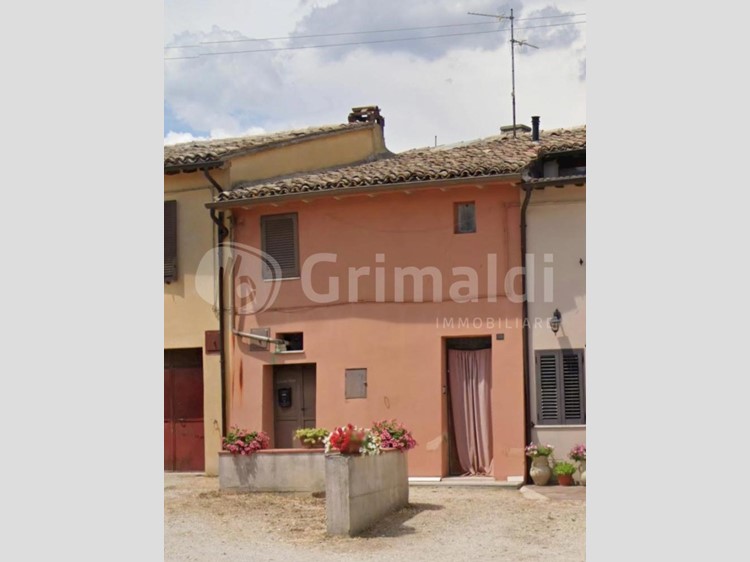 Casa Indipendente in Vendita a Montefalco, 30'000&euro;, 120 m²