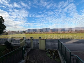 Appartamento in Vendita a Mazzano, 335'000&euro;, 214 m², arredato, con Box