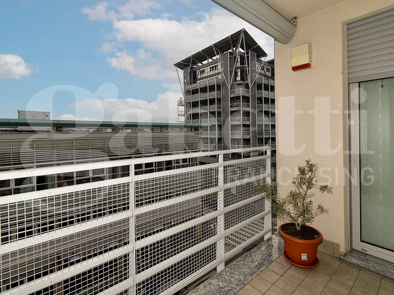 Bilocale in Vendita a Milano, 360'000&euro;, 67 m², con Box