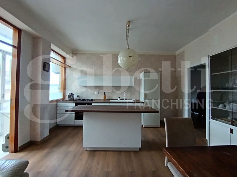 Quadrilocale in Affitto a Siracusa, 800&euro;, 110 m², arredato