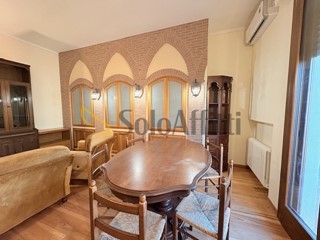 Quadrilocale in Affitto a Siena, zona Porta Pispini, 950&euro;, 88 m², arredato, con Box