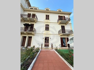 Trilocale in Vendita a Sanremo, 630'000&euro;, 153 m²