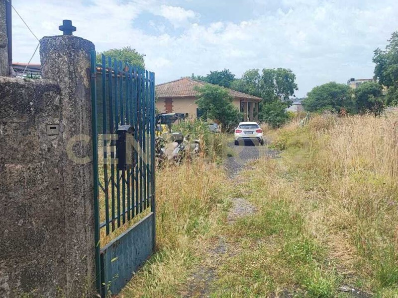 Casa Indipendente in Vendita a San Giovanni la Punta, 250'000&euro;, 150 m², con Box