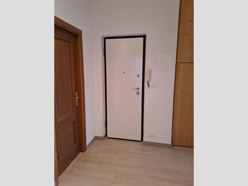 Trilocale in Affitto a Collegno, 850&euro;, 70 m², arredato