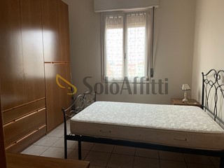 Stanza in Affitto a Modena, 290&euro;, 90 m²