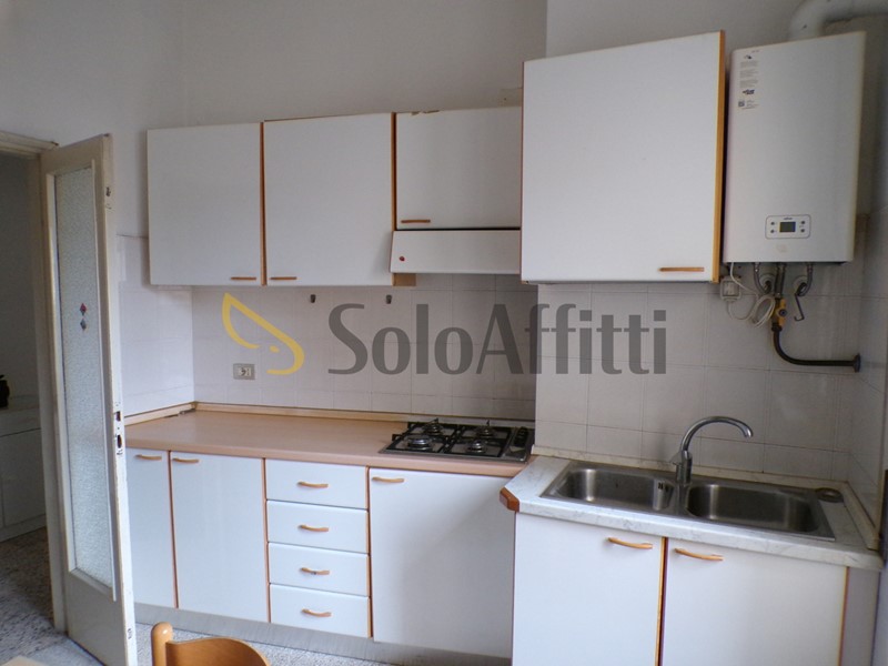 Bilocale in Affitto a Pavia, zona Centro, 870&euro;, 60 m², arredato